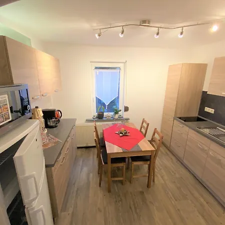 Nahe Inselsberg Wanderwege * Waltershausen